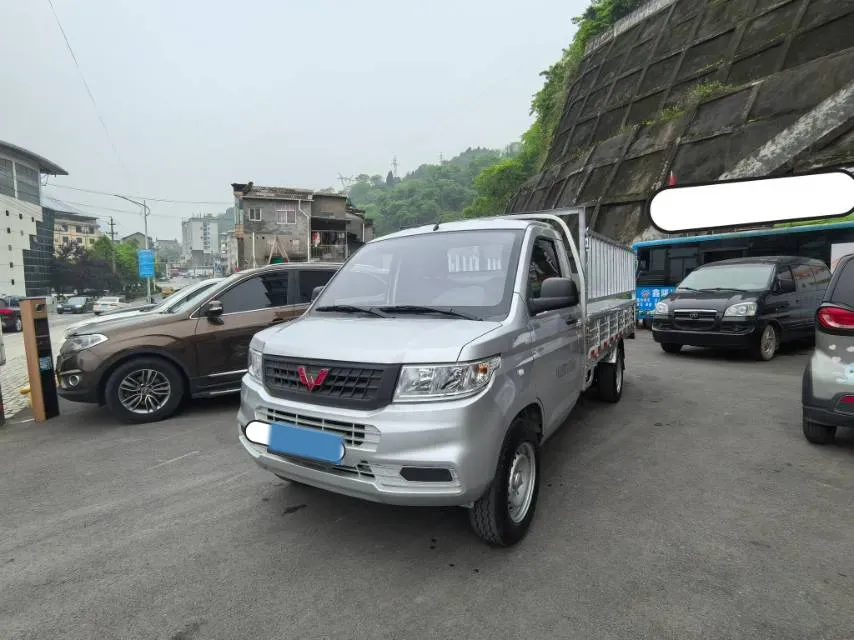 2023 WuLing RongGuang New Truck 1.5L 102HP L4 5MT,autocango,china used car exporter,china ev exporter,chinese used car exporter,chinese used ev exporter