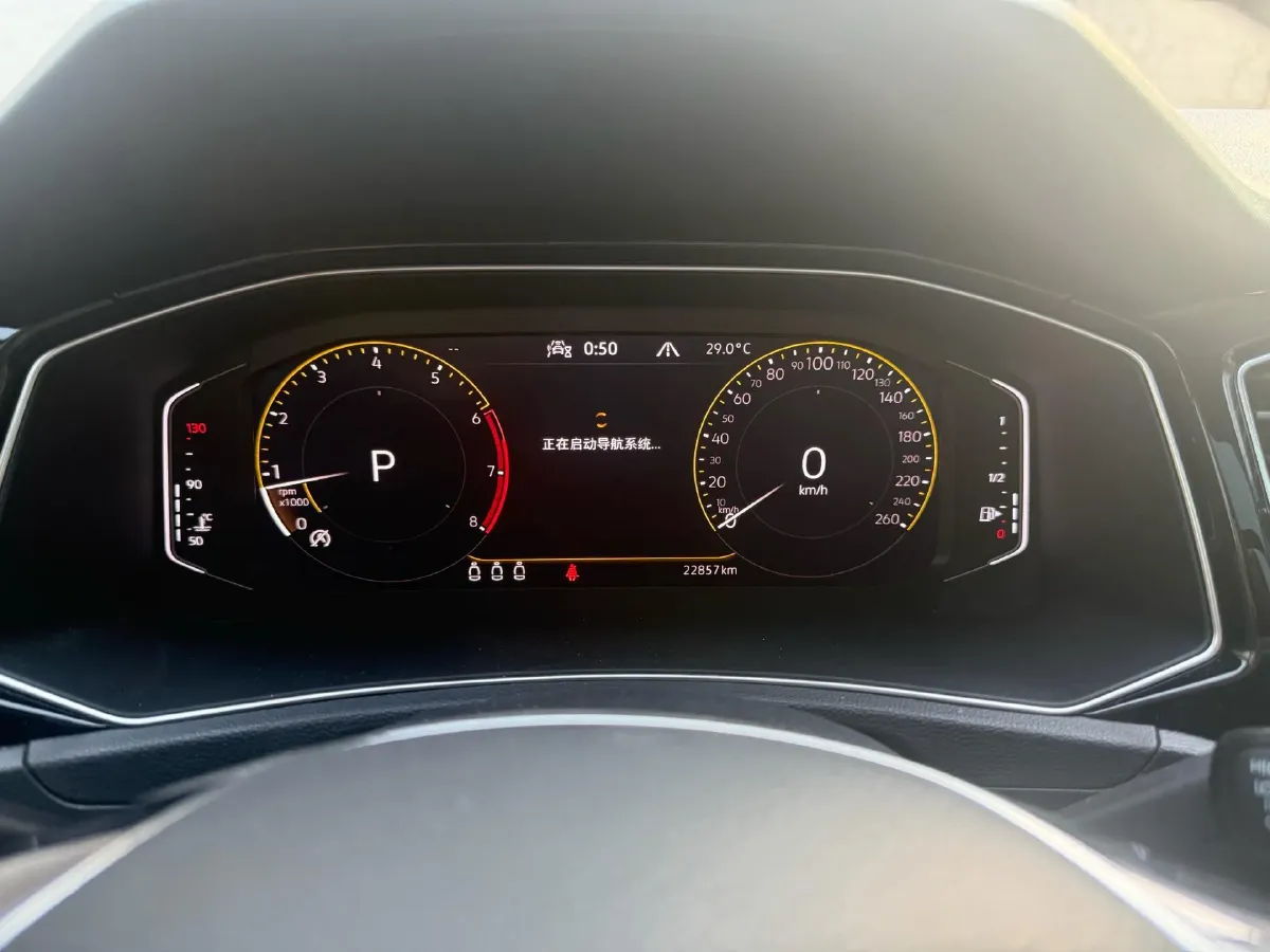 2021 Volkswagen T-Roc 1.4T 150HP L4 7DCT,autocango,china used car exporter,china ev exporter,chinese used car exporter,chinese used ev exporter