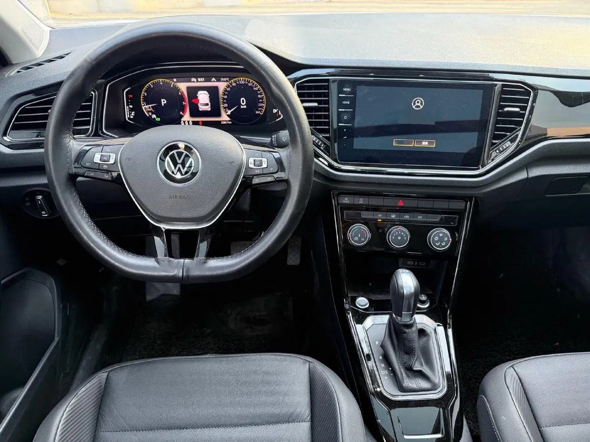 2021 Volkswagen T-Roc 1.4T 150HP L4 7DCT,autocango,china used car exporter,china ev exporter,chinese used car exporter,chinese used ev exporter