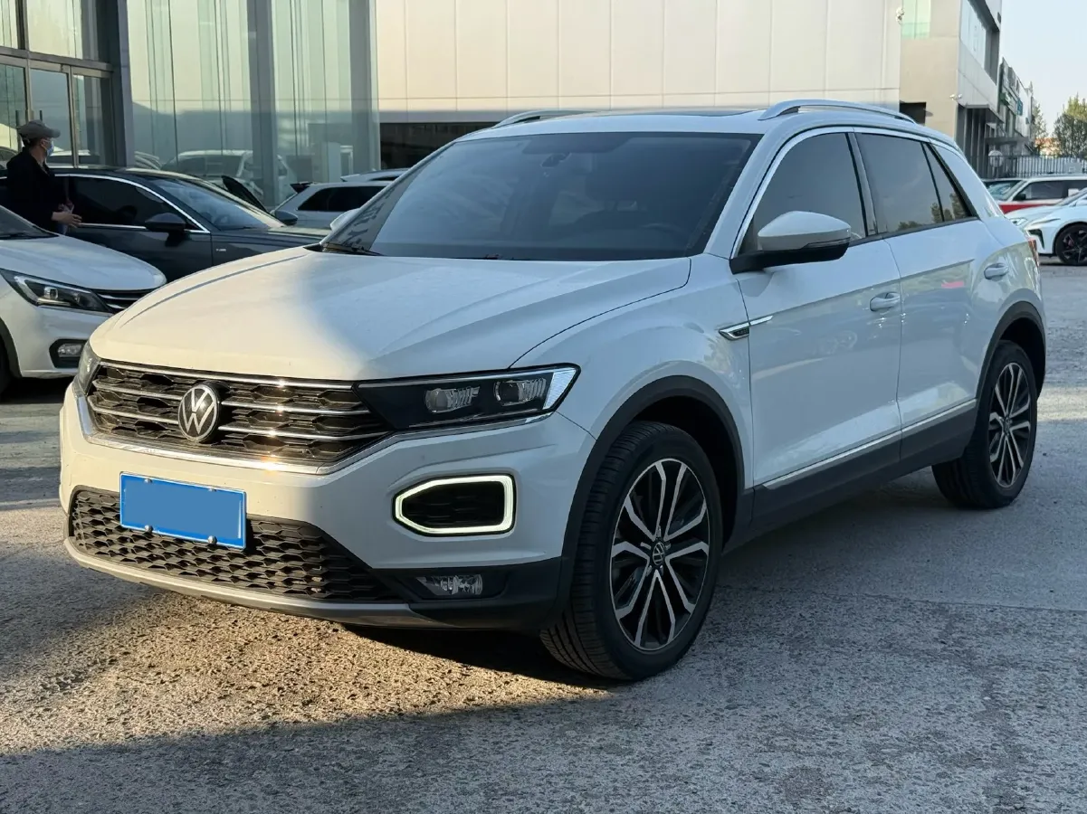 2021 Volkswagen T-Roc 1.4T 150HP L4 7DCT,autocango,china used car exporter,china ev exporter,chinese used car exporter,chinese used ev exporter