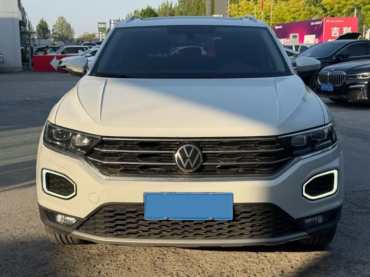 2021 Volkswagen T-Roc 1.4T 150HP L4 7DCT,autocango,china used car exporter,china ev exporter,chinese used car exporter,chinese used ev exporter