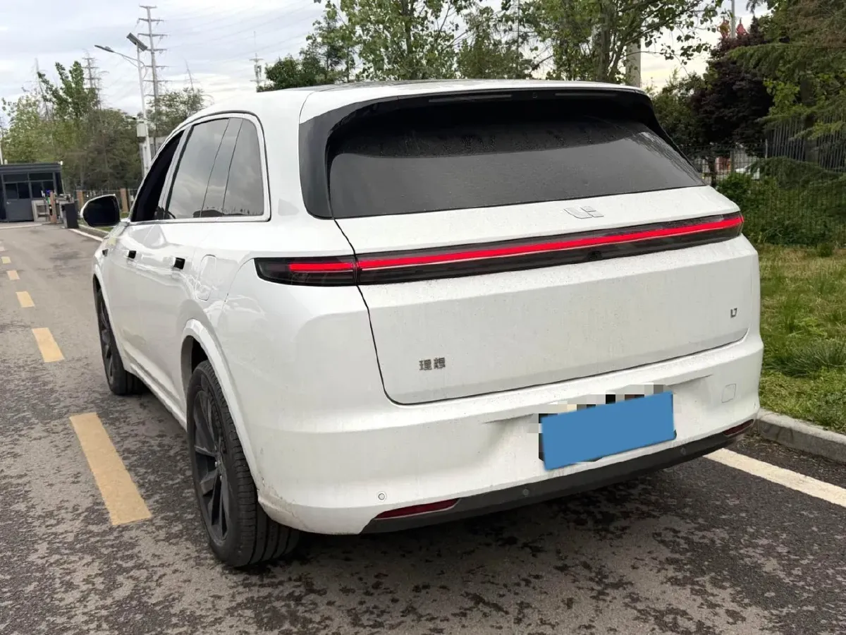 2023 Li L7 Range Extended 154HP REEV 40.9KWH,autocango,china used car exporter,china ev exporter,chinese used car exporter,chinese used ev exporter