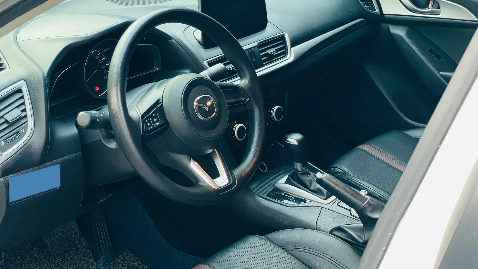 2017 Mazda 3 Axela 1.5L 117HP L4 6AT,autocango,china used car exporter,china ev exporter,chinese used car exporter,chinese used ev exporter