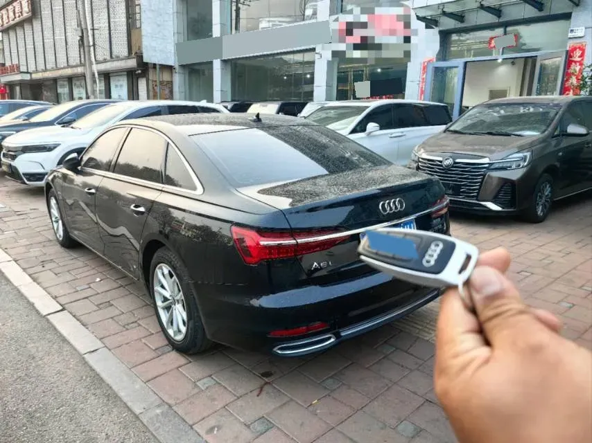 2021 Audi A6L 2.0T 190HP L4 7DCT,autocango,china used car exporter,china ev exporter,chinese used car exporter,chinese used ev exporter