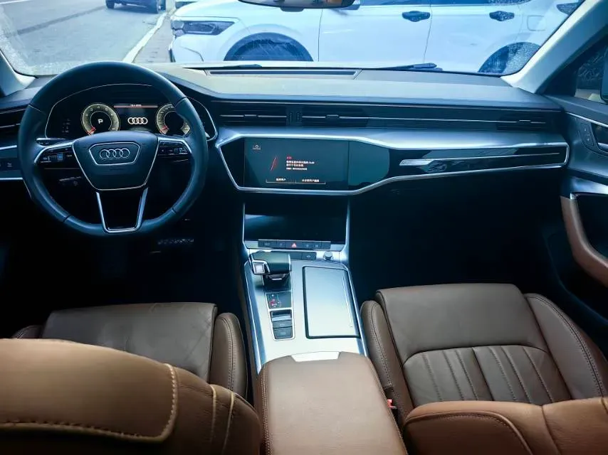 2021 Audi A6L 2.0T 190HP L4 7DCT,autocango,china used car exporter,china ev exporter,chinese used car exporter,chinese used ev exporter