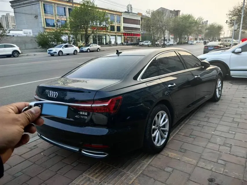 2021 Audi A6L 2.0T 190HP L4 7DCT,autocango,china used car exporter,china ev exporter,chinese used car exporter,chinese used ev exporter