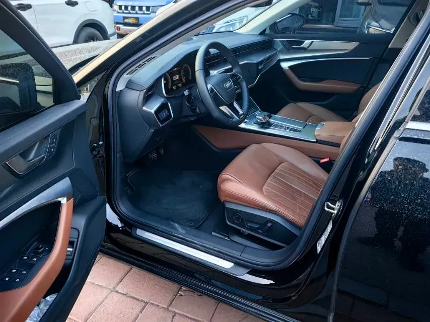 2021 Audi A6L 2.0T 190HP L4 7DCT,autocango,china used car exporter,china ev exporter,chinese used car exporter,chinese used ev exporter