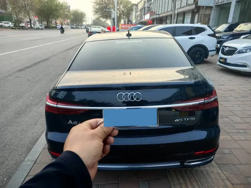2021 Audi A6L 2.0T 190HP L4 7DCT,autocango,china used car exporter,china ev exporter,chinese used car exporter,chinese used ev exporter