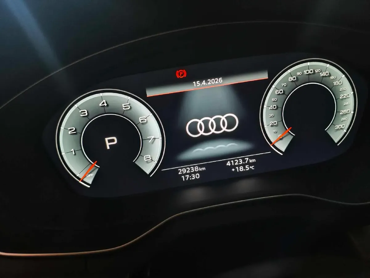 2023 Audi Q5L 2.0T 190HP L4 7DCT,autocango,china used car exporter,china ev exporter,chinese used car exporter,chinese used ev exporter