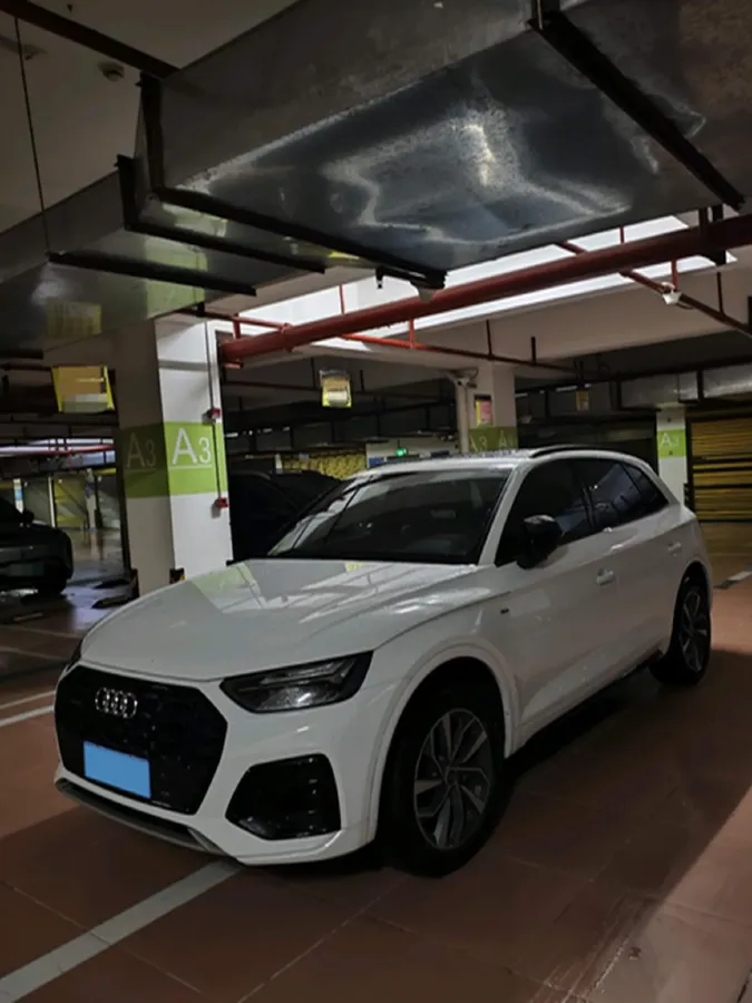 2023 Audi Q5L 2.0T 190HP L4 7DCT,autocango,china used car exporter,china ev exporter,chinese used car exporter,chinese used ev exporter