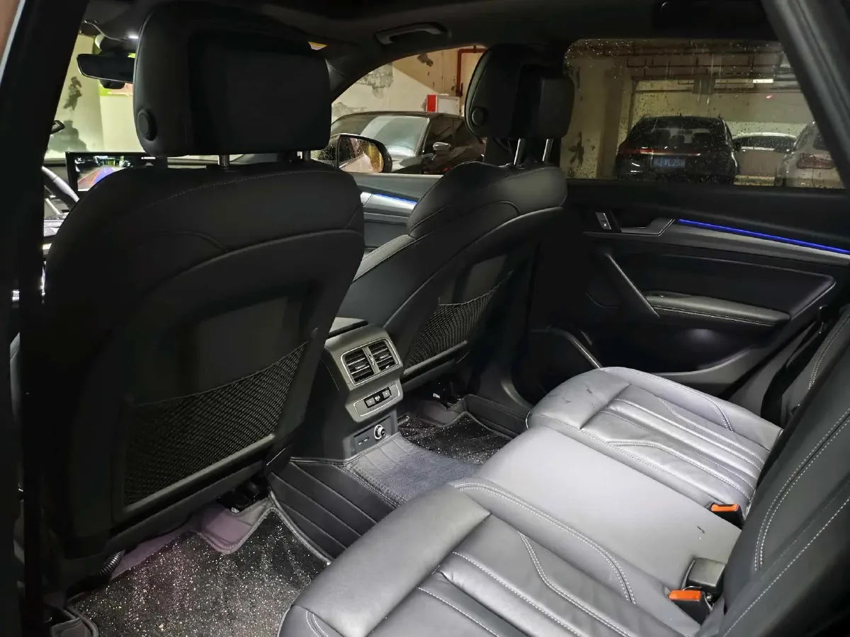 2023 Audi Q5L 2.0T 190HP L4 7DCT,autocango,china used car exporter,china ev exporter,chinese used car exporter,chinese used ev exporter