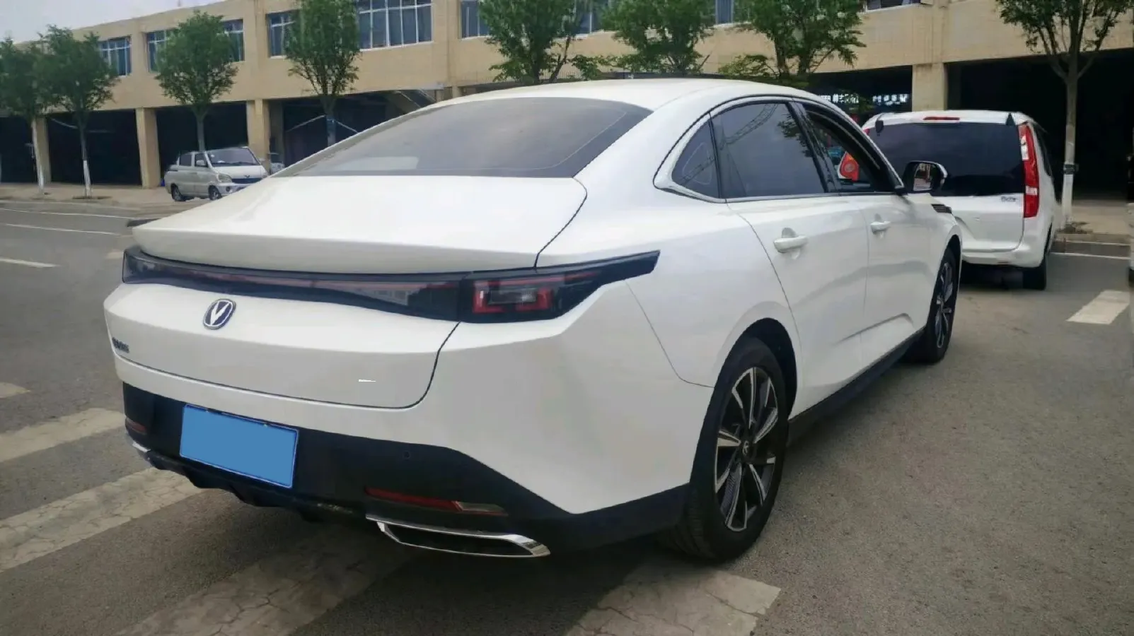 2025 ChangAn Eado 1.5T 192HP L4 7DCT,autocango,china used car exporter,china ev exporter,chinese used car exporter,chinese used ev exporter