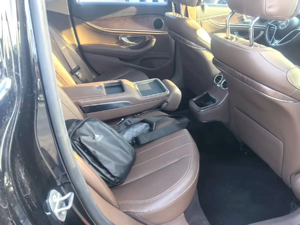 2023 Mercedes-Benz E Class 2.0T 258HP L4 9AT,autocango,china used car exporter,china ev exporter,chinese used car exporter,chinese used ev exporter