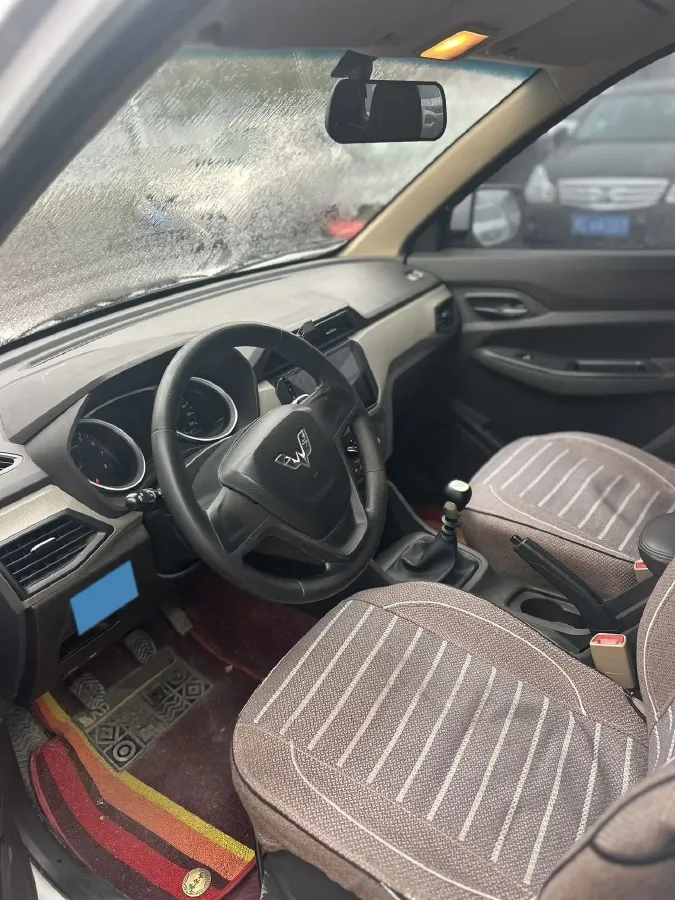 2019 WuLing HongGuang 1.5L 99HP L4 6MT,autocango,china used car exporter,china ev exporter,chinese used car exporter,chinese used ev exporter