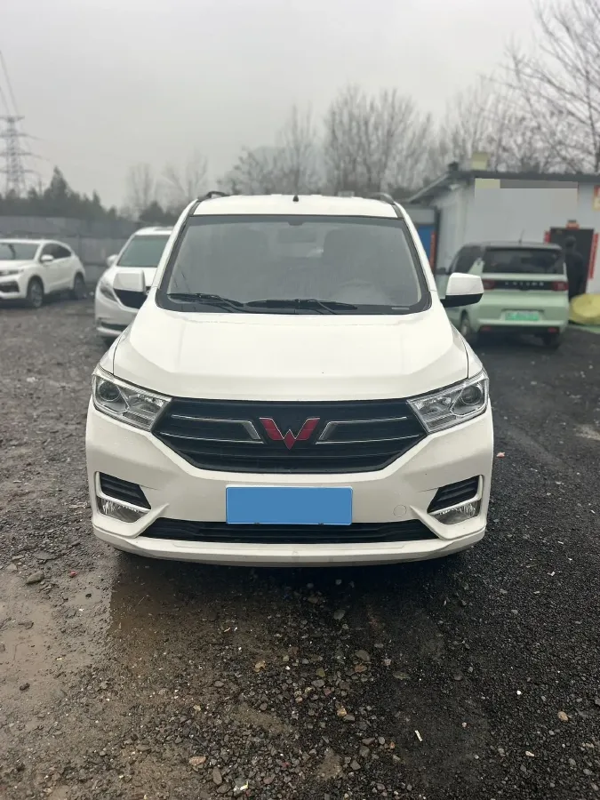 2019 WuLing HongGuang 1.5L 99HP L4 6MT,autocango,china used car exporter,china ev exporter,chinese used car exporter,chinese used ev exporter