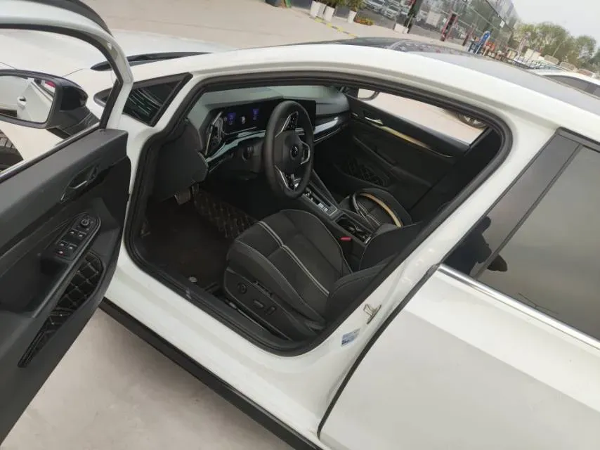 2023 Volkswagen Golf 1.4T 150HP L4 7DCT,autocango,china used car exporter,china ev exporter,chinese used car exporter,chinese used ev exporter