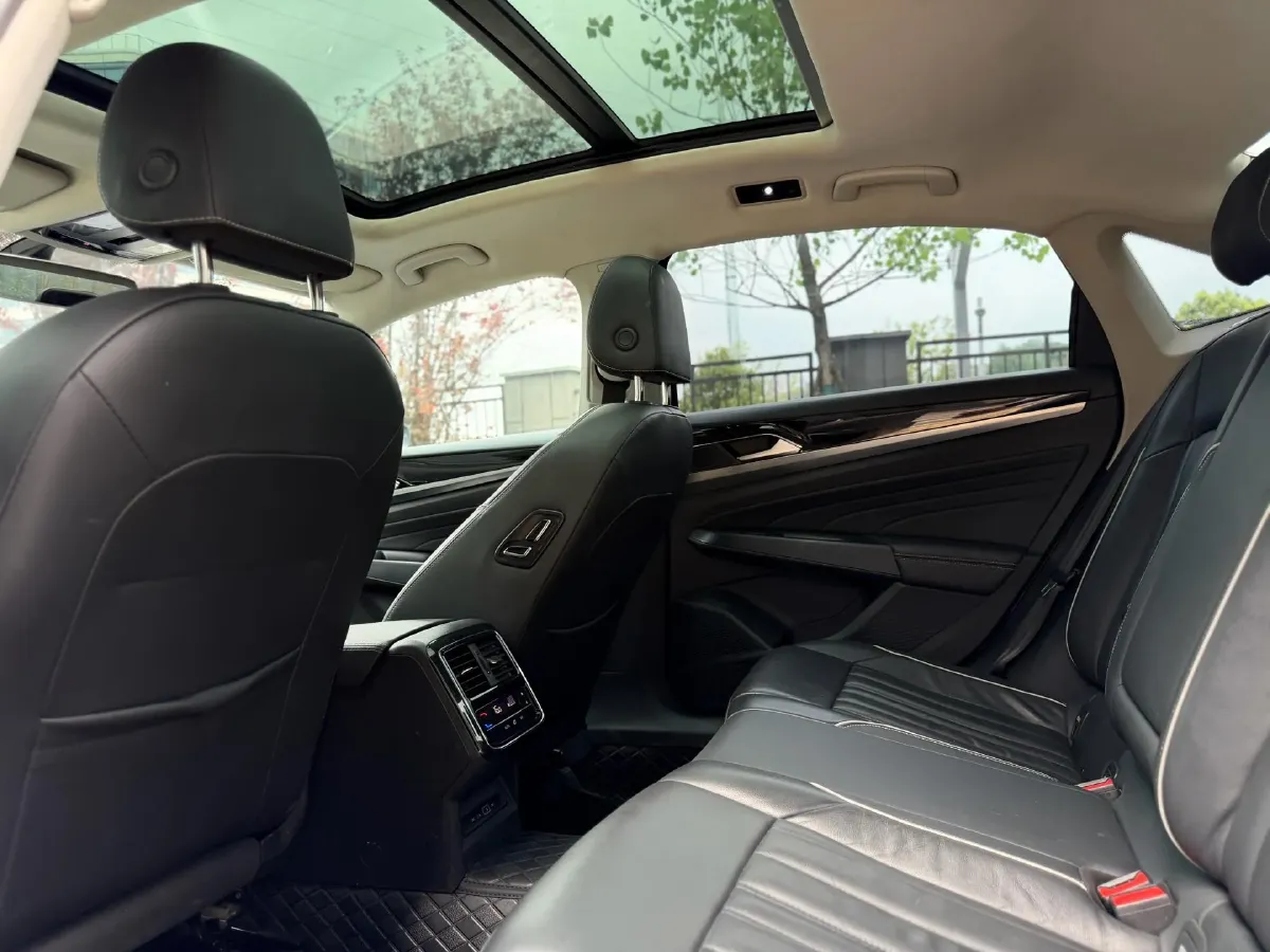 2022 Skoda Kodiak GT 2.0T 186HP L4 7DCT,autocango,china used car exporter,china ev exporter,chinese used car exporter,chinese used ev exporter