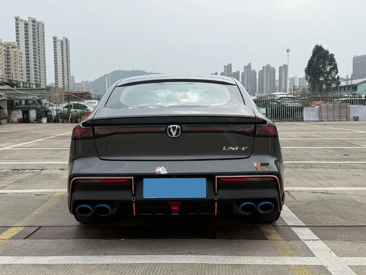 2022 ChangAn UNI-V 1.5T 188HP L4 7DCT,autocango,china used car exporter,china ev exporter,chinese used car exporter,chinese used ev exporter