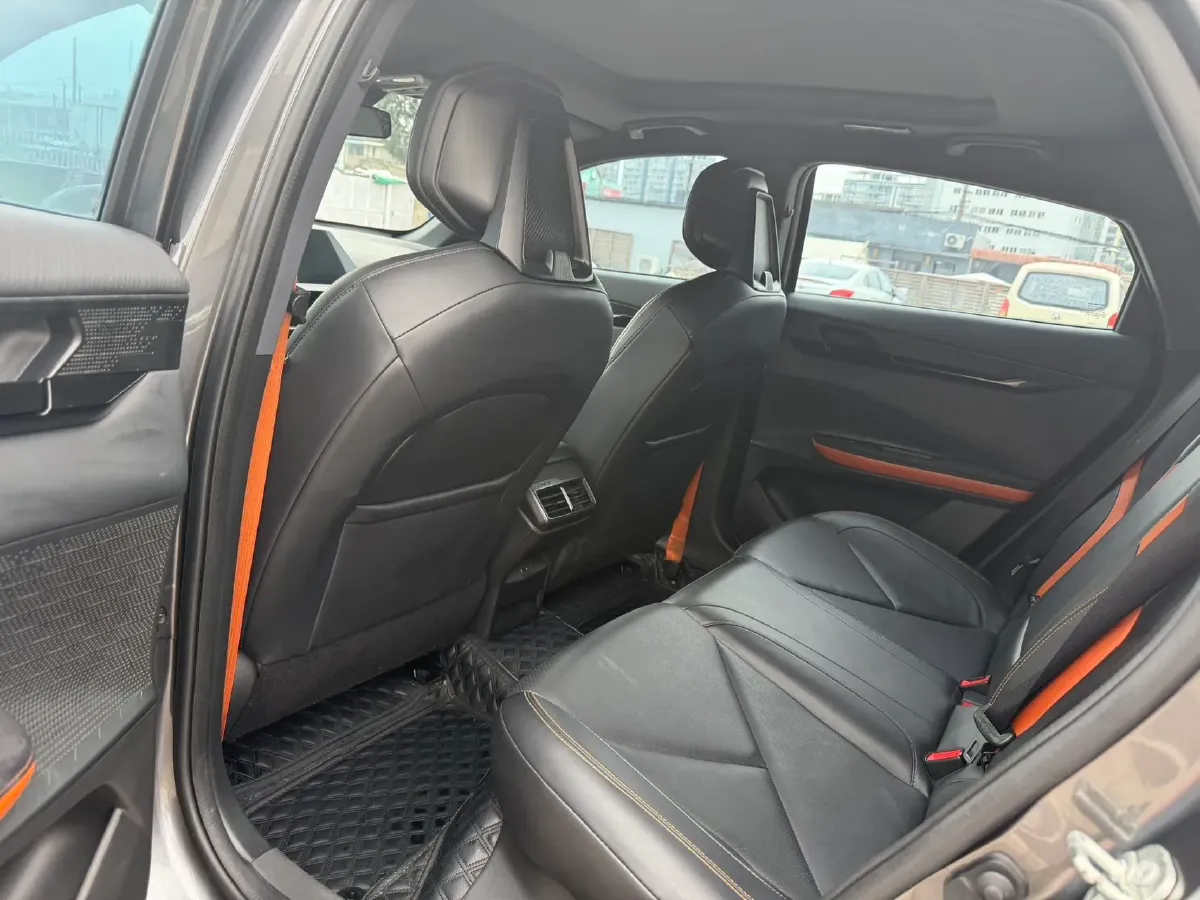 2022 ChangAn UNI-V 1.5T 188HP L4 7DCT,autocango,china used car exporter,china ev exporter,chinese used car exporter,chinese used ev exporter