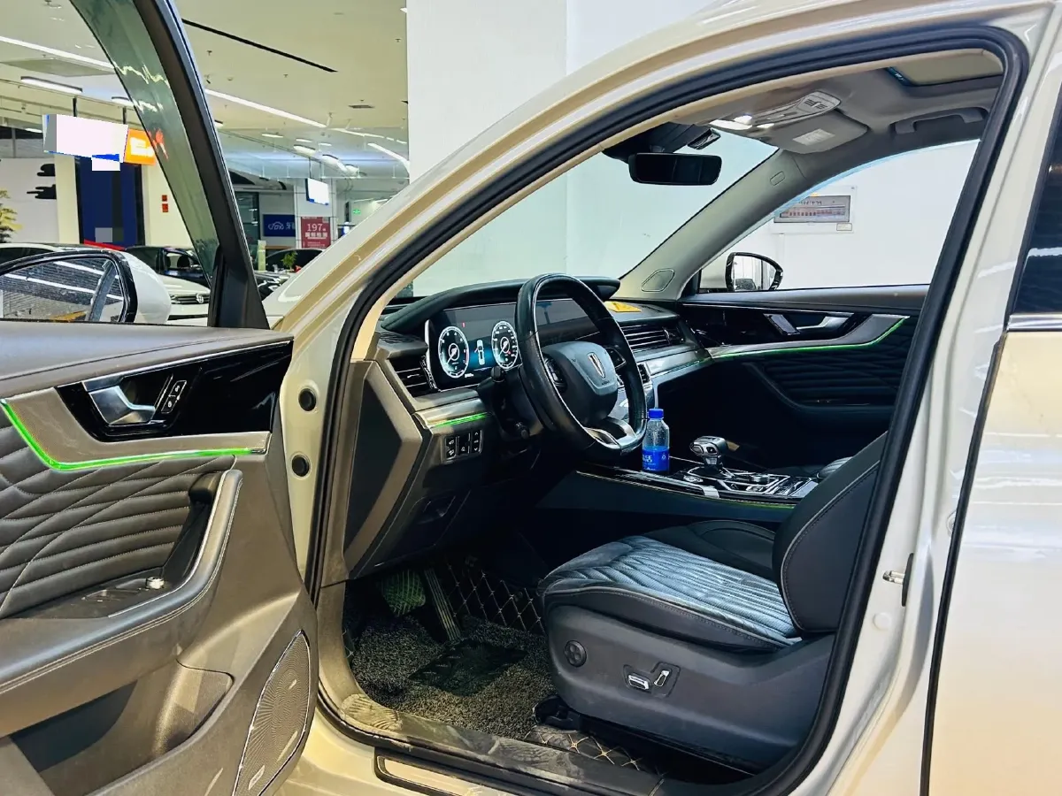 2022 HongQi HS5 2.0T 224HP L4 6AT,autocango,china used car exporter,china ev exporter,chinese used car exporter,chinese used ev exporter