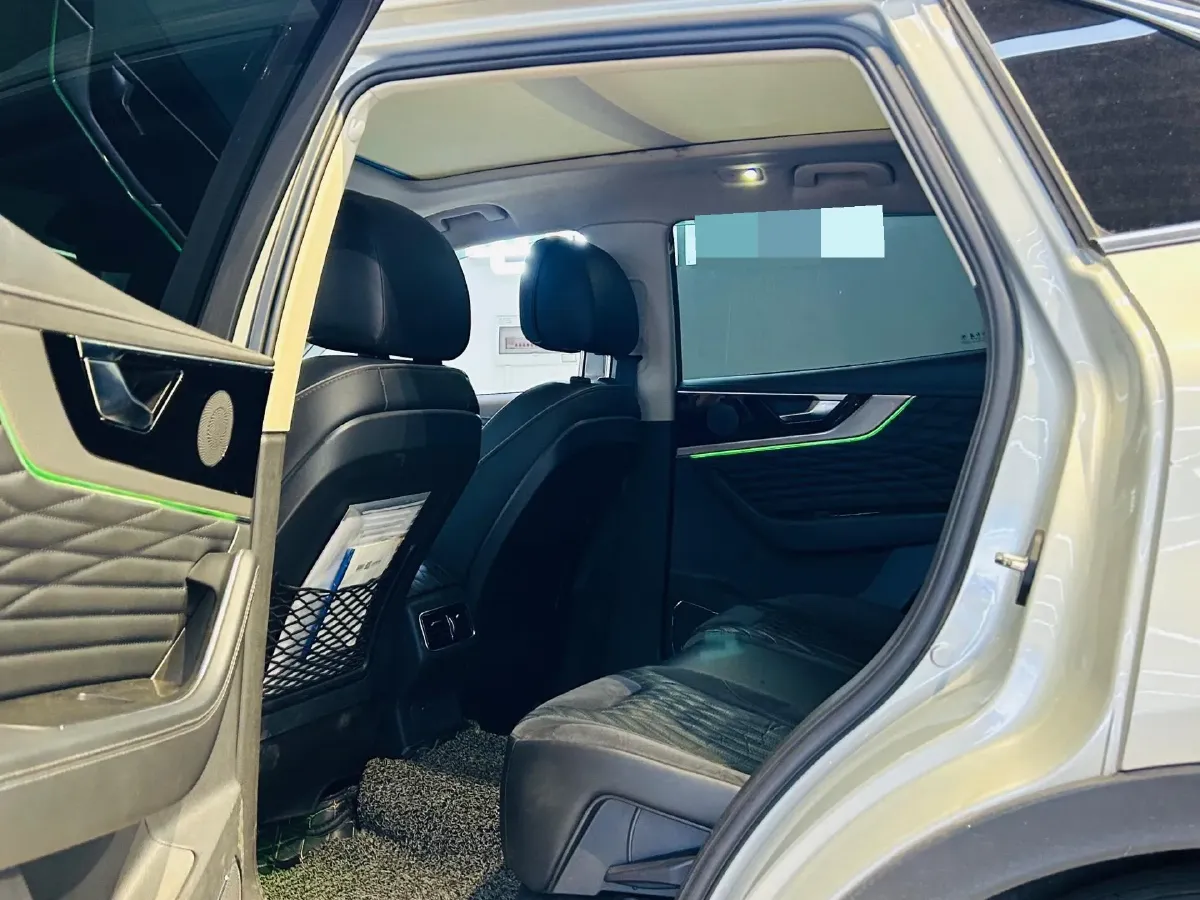 2022 HongQi HS5 2.0T 224HP L4 6AT,autocango,china used car exporter,china ev exporter,chinese used car exporter,chinese used ev exporter