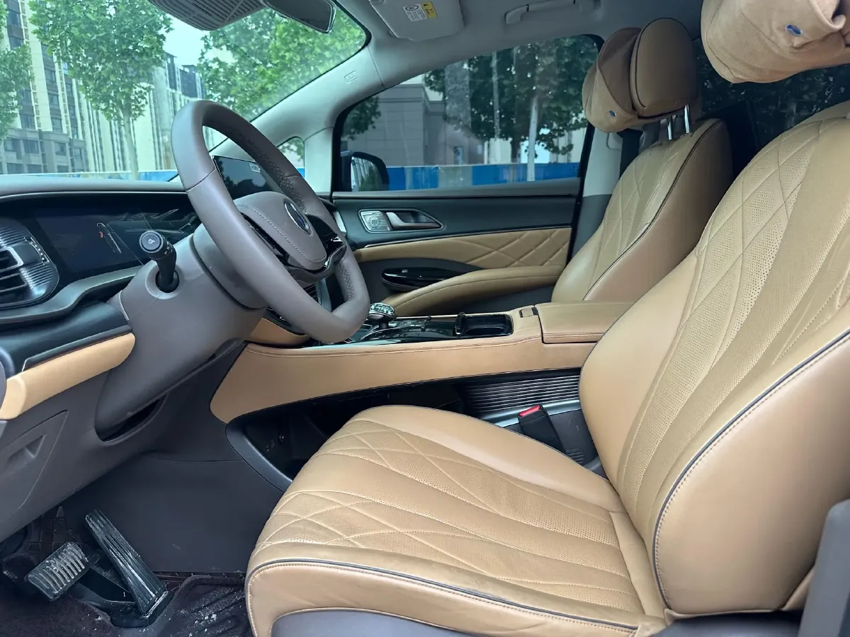 2022 Mercedes-Benz GLC Class 2.0T 197HP L4 9AT,autocango,china used car exporter,china ev exporter,chinese used car exporter,chinese used ev exporter