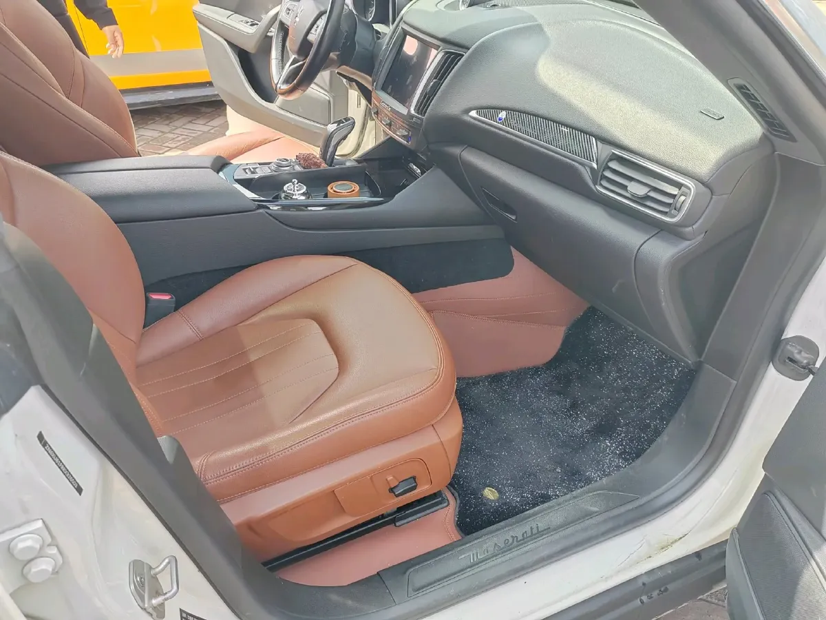 2019 Maserati Levante 3.0T 350HP V6 8AT,autocango,china used car exporter,china ev exporter,chinese used car exporter,chinese used ev exporter