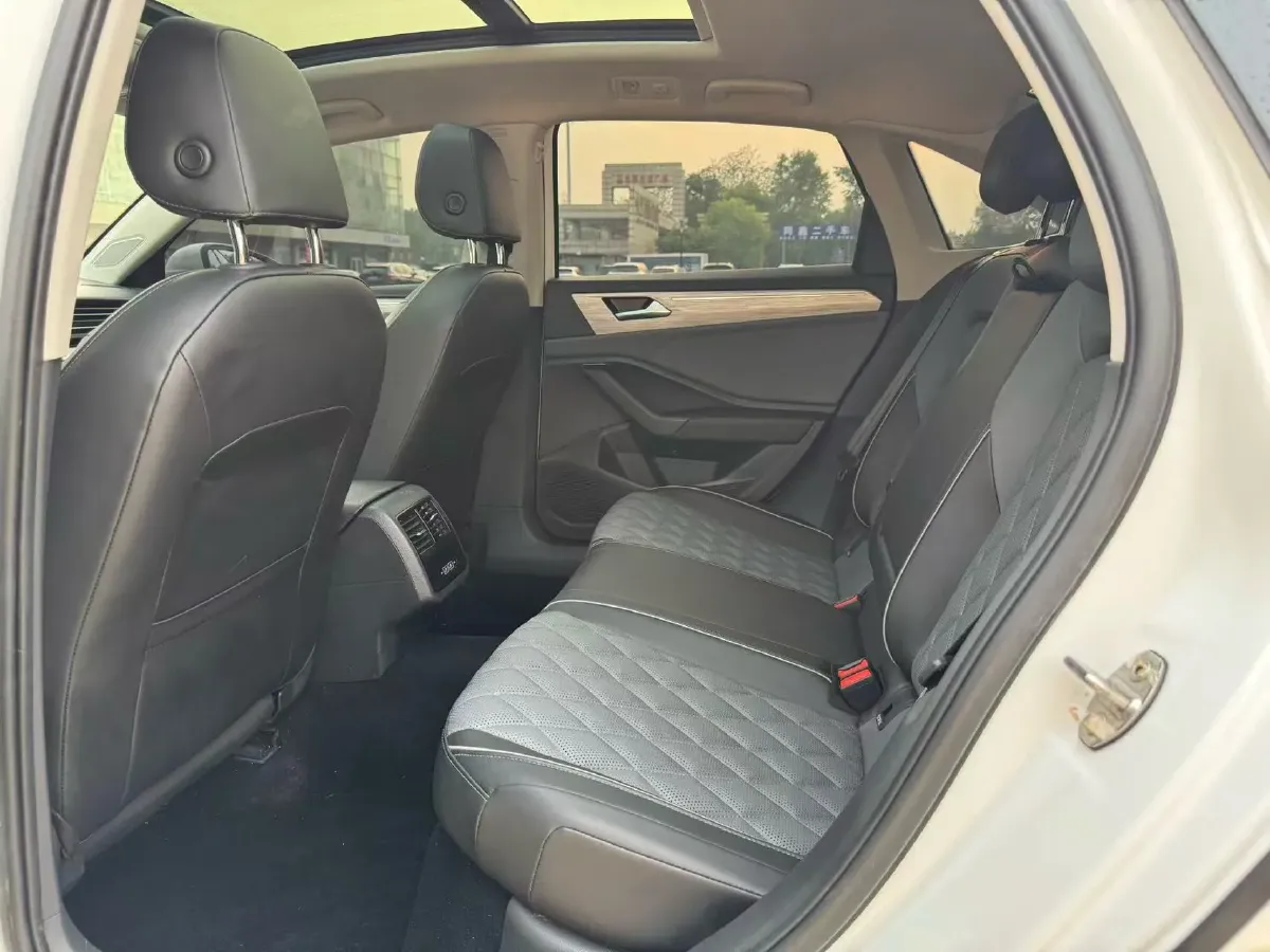 2024 Volkswagen Sagitar 1.5T 160HP L4 7DCT,autocango,china used car exporter,china ev exporter,chinese used car exporter,chinese used ev exporter