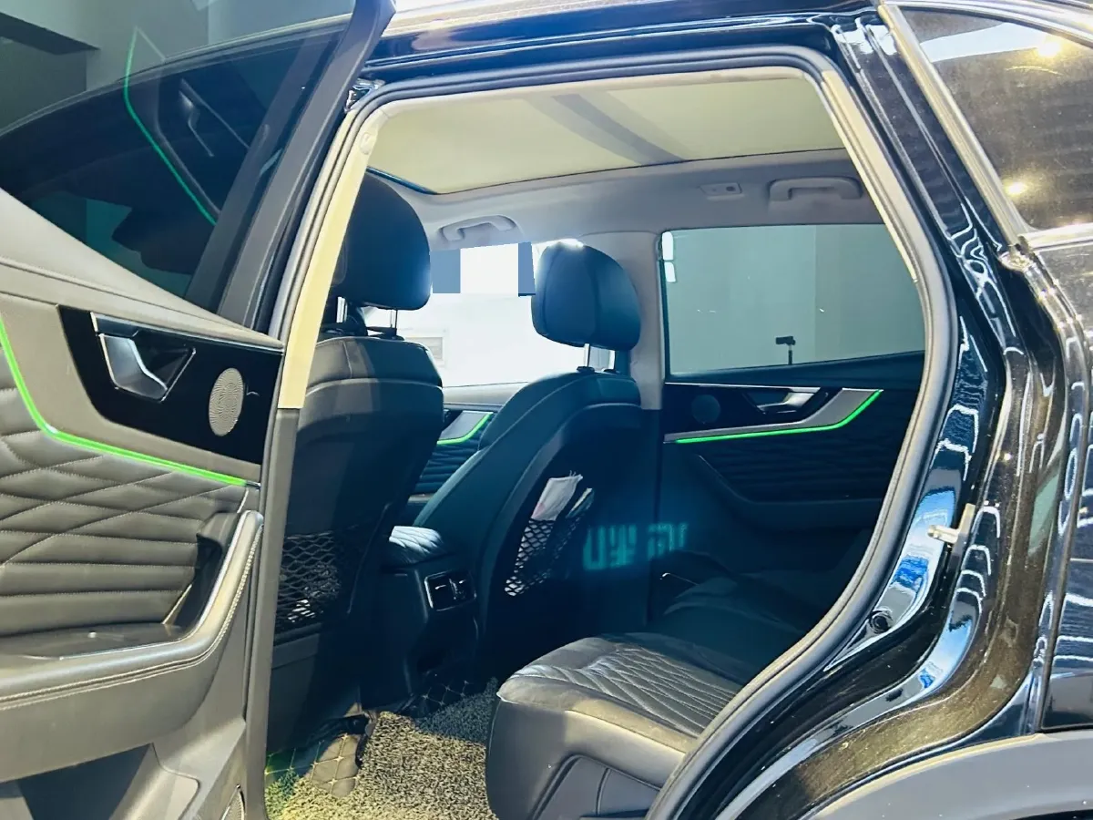 2022 HongQi HS5 2.0T 224HP L4 6AT,autocango,china used car exporter,china ev exporter,chinese used car exporter,chinese used ev exporter