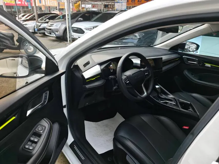 2021 Roewe i5 1.5L 120HP L4 CVT,autocango,china used car exporter,china ev exporter,chinese used car exporter,chinese used ev exporter