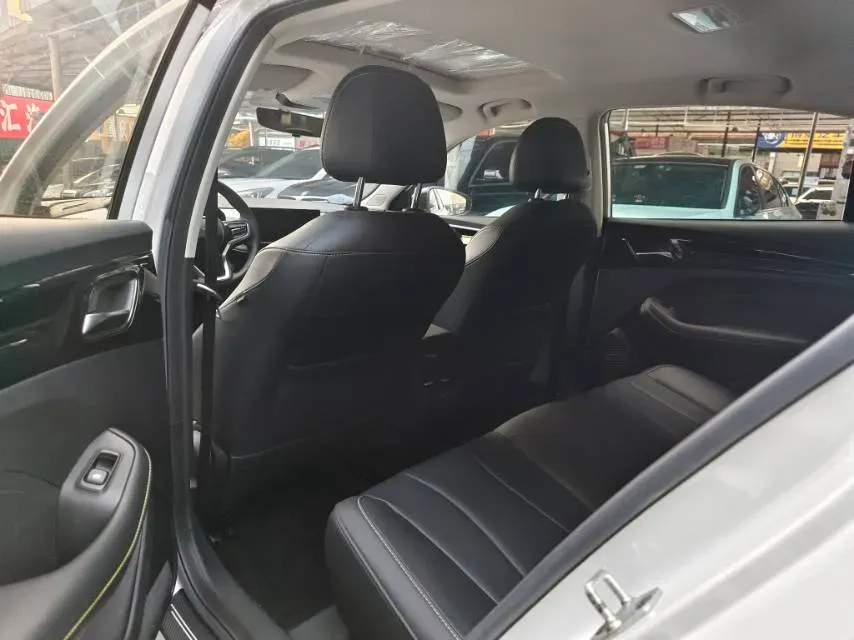 2021 Roewe i5 1.5L 120HP L4 CVT,autocango,china used car exporter,china ev exporter,chinese used car exporter,chinese used ev exporter