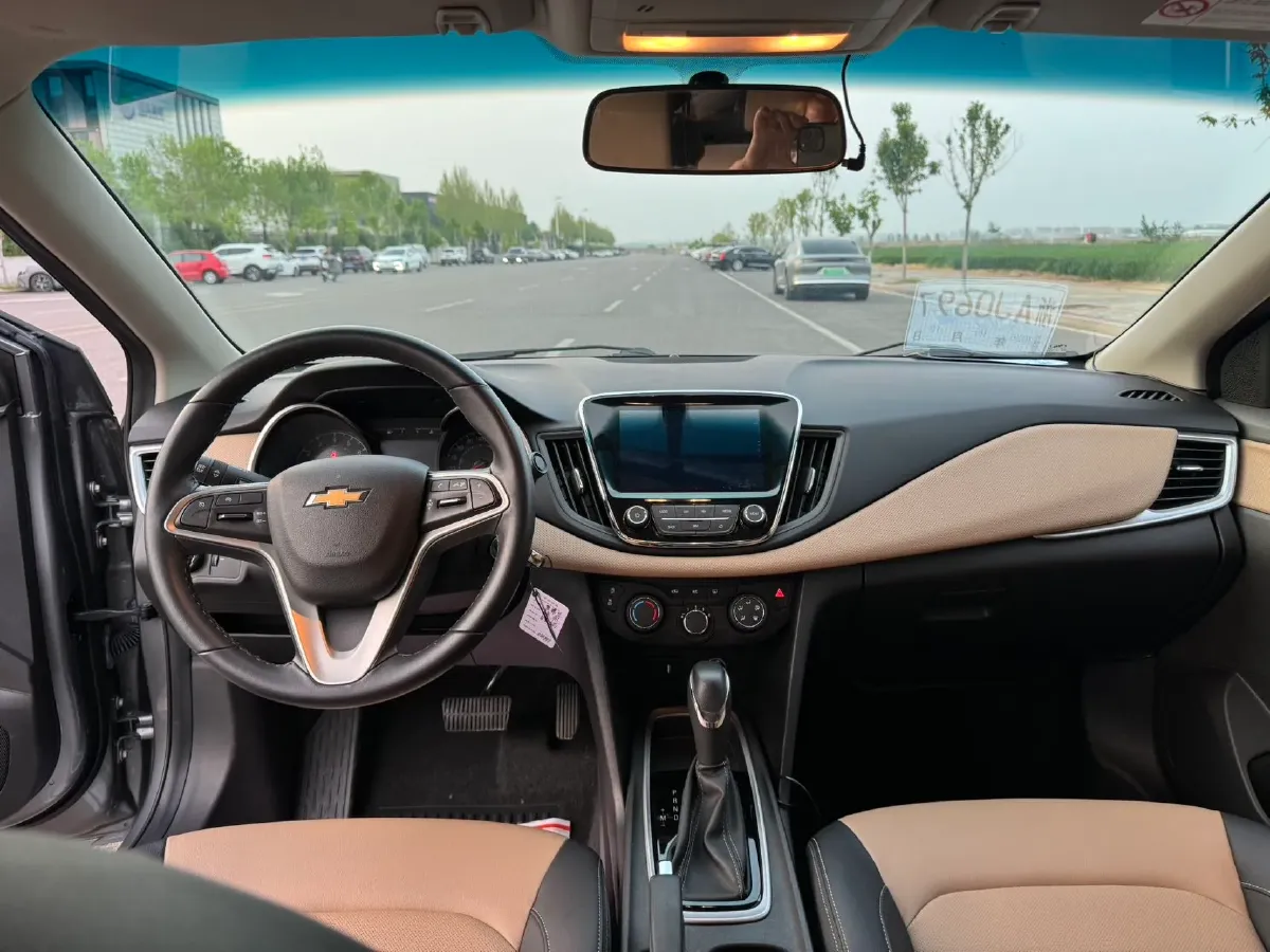 2022 Chevrolet Monza 1.5L 113HP L4 6AT,autocango,china used car exporter,china ev exporter,chinese used car exporter,chinese used ev exporter