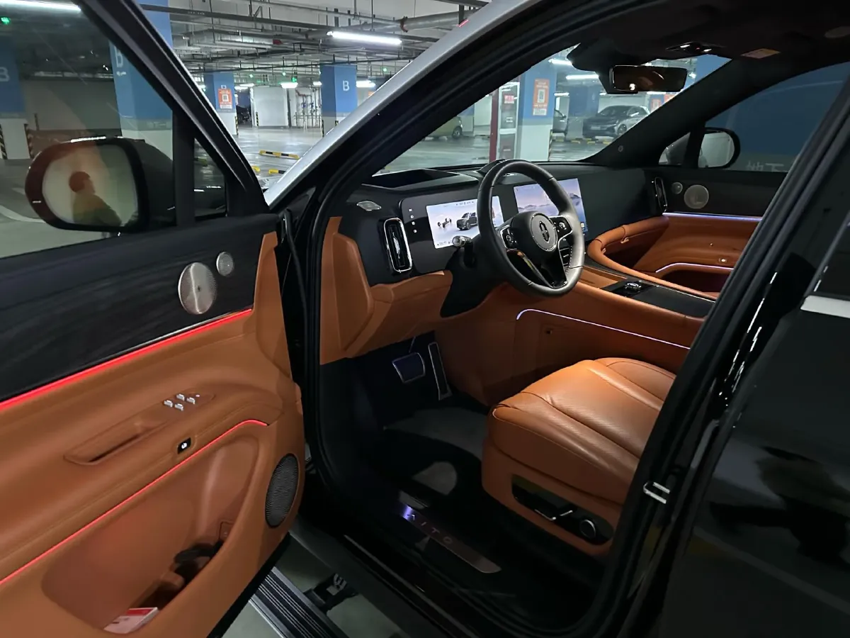 2024 AITO AITO M9 1.5T 152HP L4 REEV 42KWH,autocango,china used car exporter,china ev exporter,chinese used car exporter,chinese used ev exporter