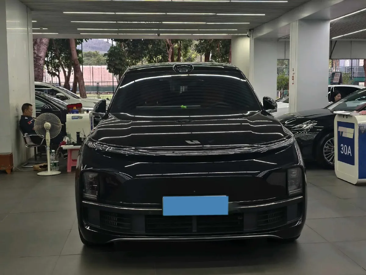 2022 Li L9 Range Extended 154HP REEV 42.6KWH,autocango,china used car exporter,china ev exporter,chinese used car exporter,chinese used ev exporter