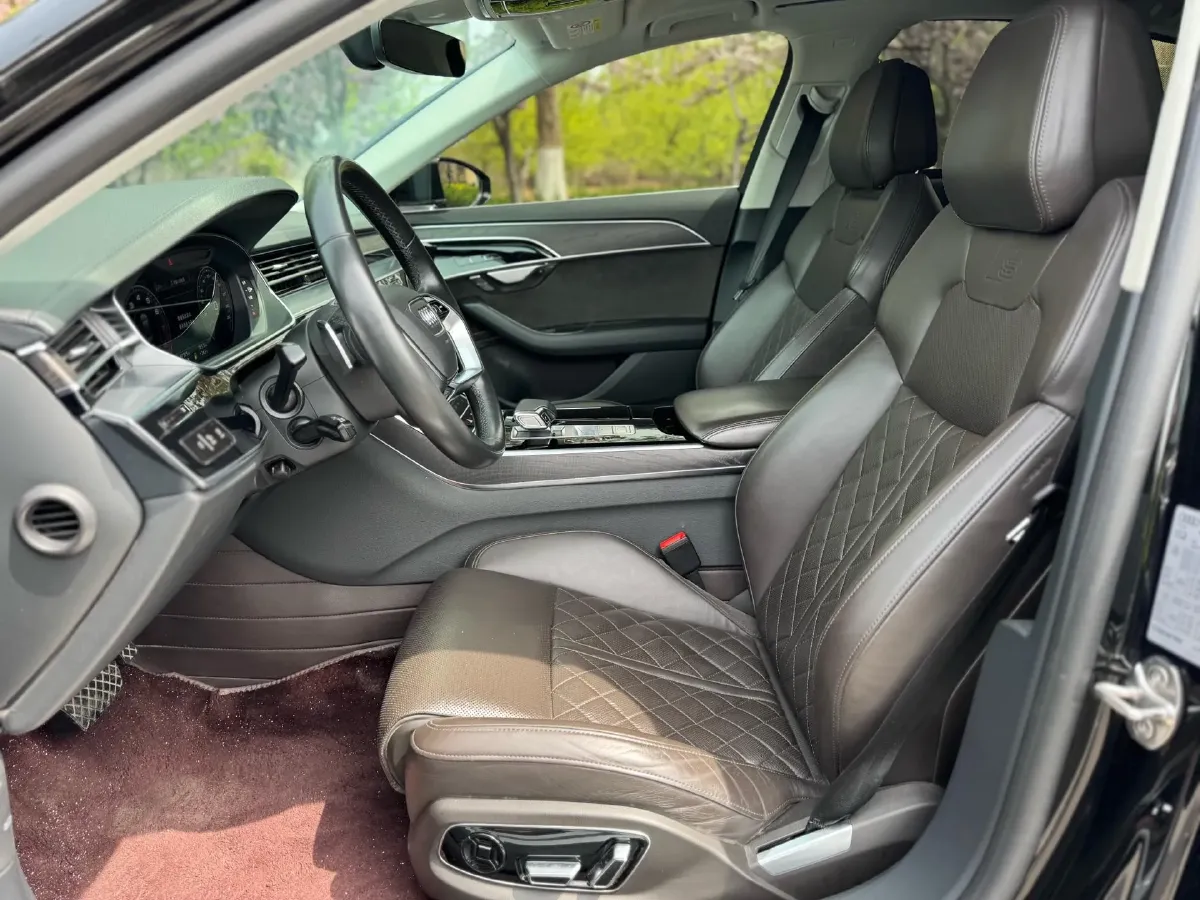 2021 Audi A8 3.0T 286HP V6 8AT,autocango,china used car exporter,china ev exporter,chinese used car exporter,chinese used ev exporter