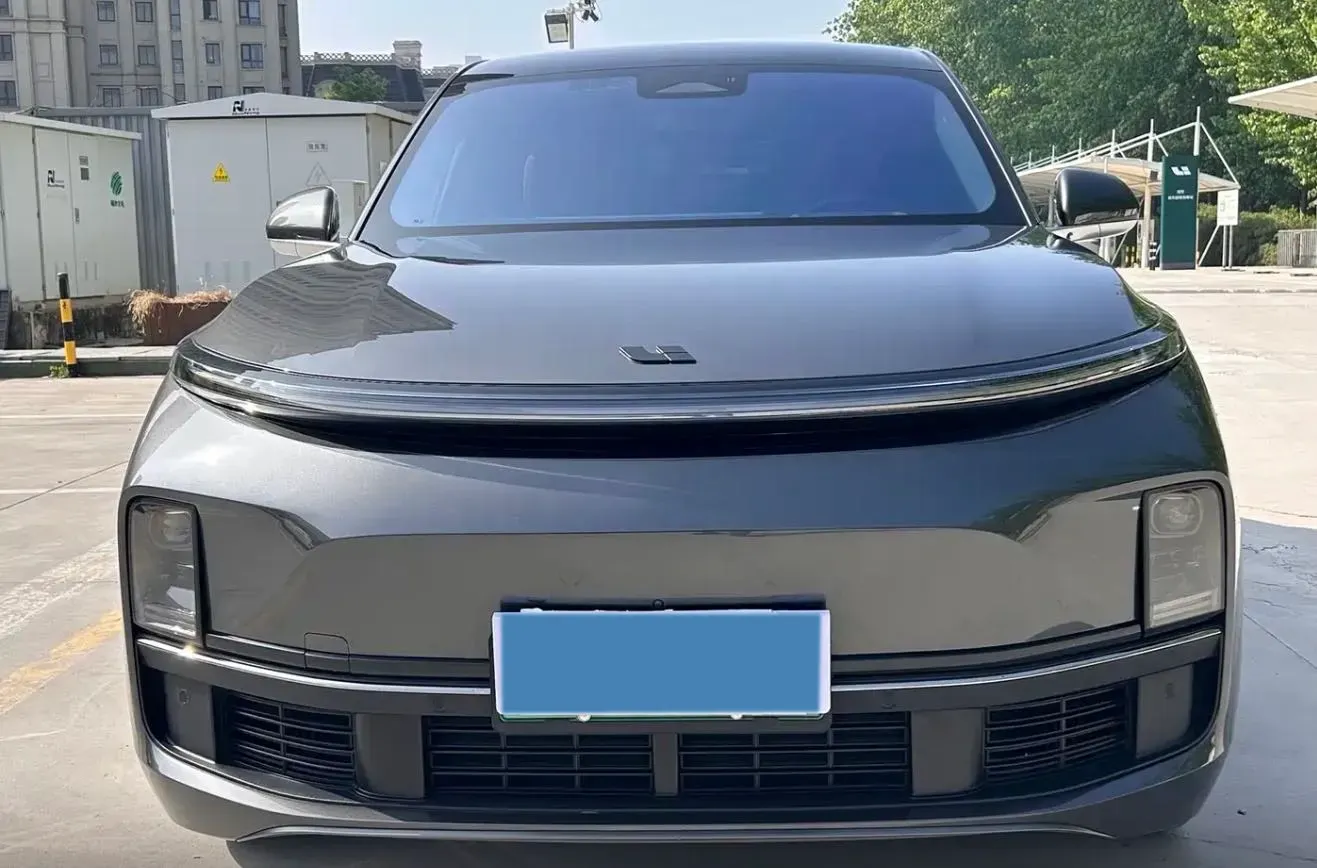 2023 Li L8 Range Extended 154HP REEV 40.9KWH,autocango,china used car exporter,china ev exporter,chinese used car exporter,chinese used ev exporter