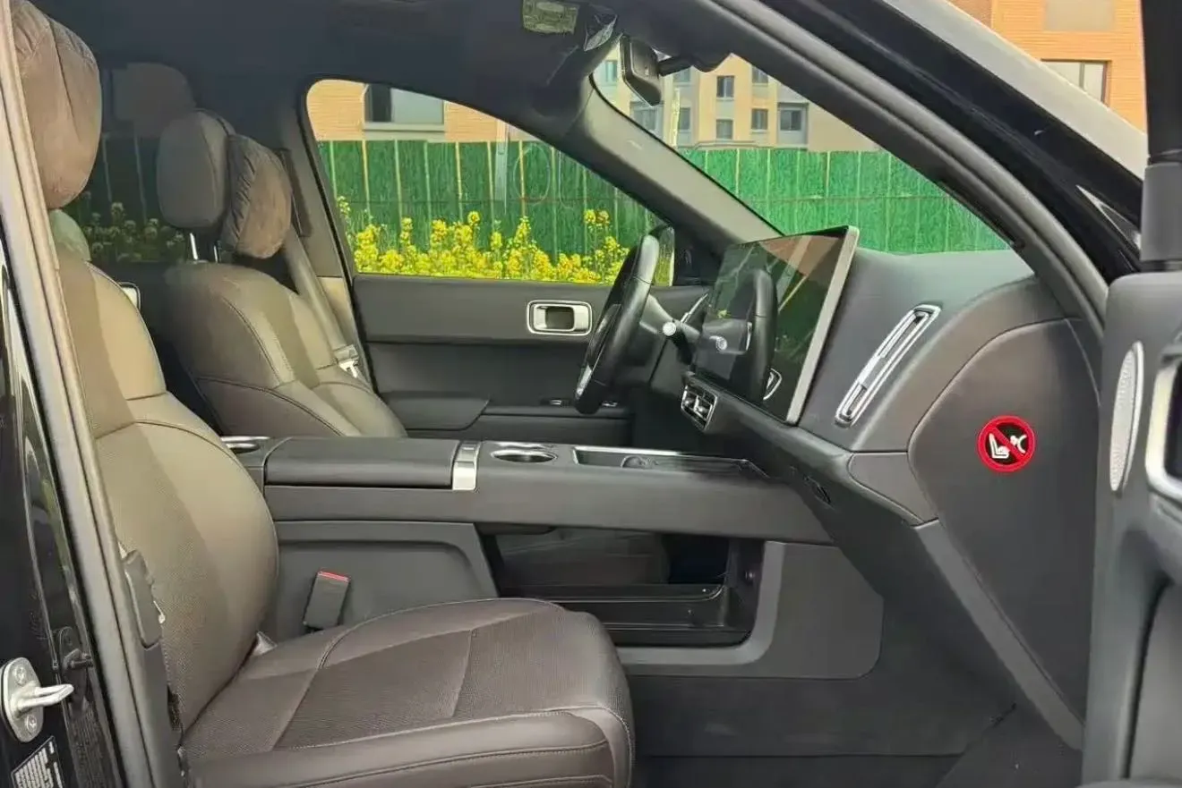 2023 Li L8 Range Extended 154HP REEV 40.9KWH,autocango,china used car exporter,china ev exporter,chinese used car exporter,chinese used ev exporter