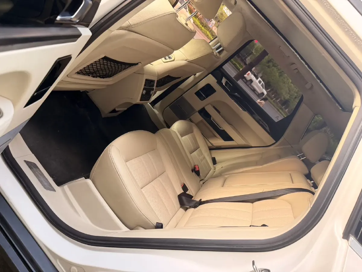 2017 Zotye T700 1.8T 177HP L4 6DCT,autocango,china used car exporter,china ev exporter,chinese used car exporter,chinese used ev exporter