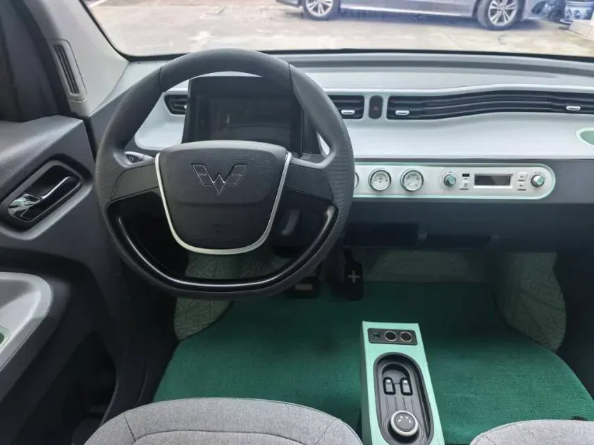 2021 WuLing HongGuang MINI EV BEV 13.9KWH,autocango,china used car exporter,china ev exporter,chinese used car exporter,chinese used ev exporter