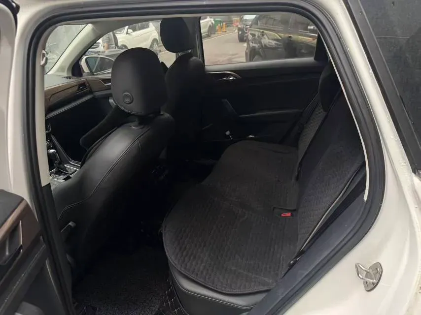 2019 MINI MINI 1.5T 102HP L3 7DCT,autocango,china used car exporter,china ev exporter,chinese used car exporter,chinese used ev exporter