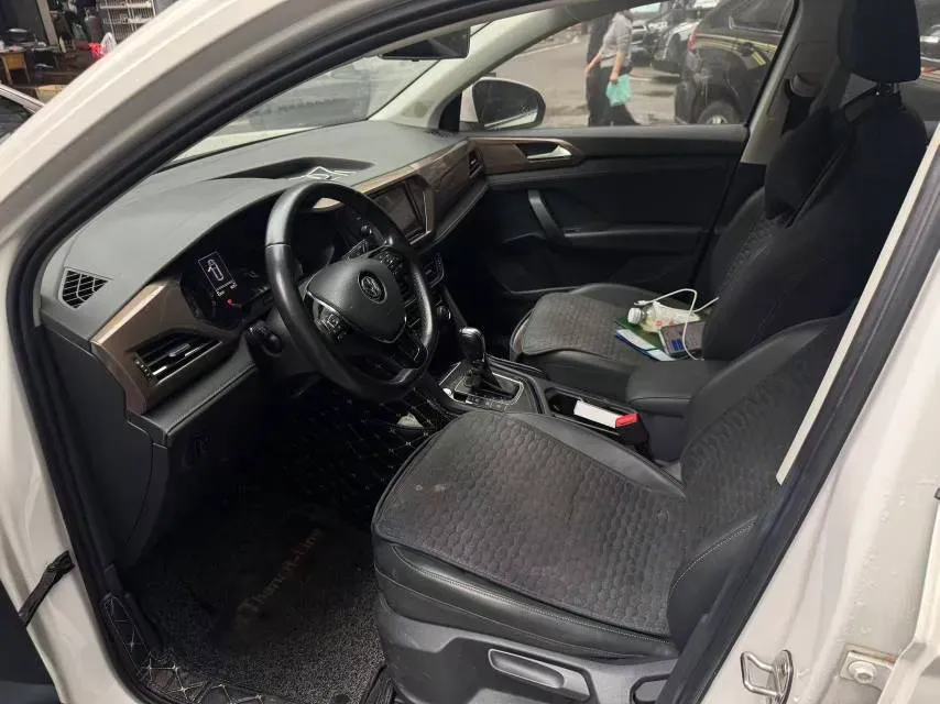 2019 MINI MINI 1.5T 102HP L3 7DCT,autocango,china used car exporter,china ev exporter,chinese used car exporter,chinese used ev exporter