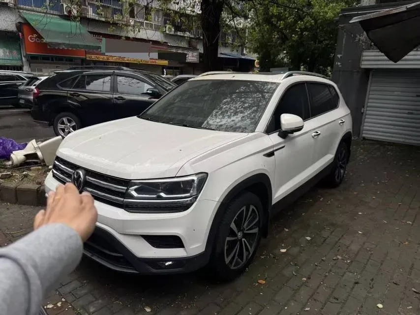 2019 MINI MINI 1.5T 102HP L3 7DCT,autocango,china used car exporter,china ev exporter,chinese used car exporter,chinese used ev exporter