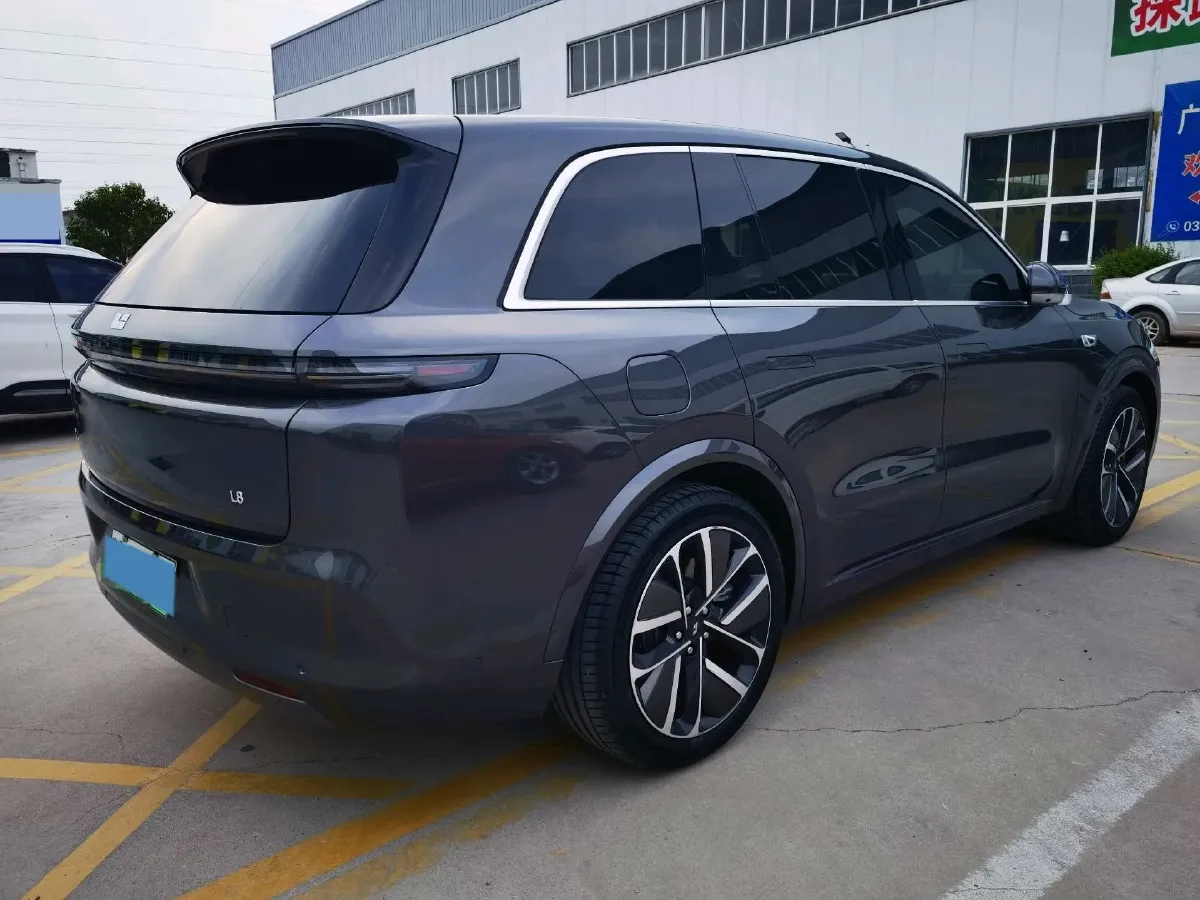 2024 Volvo S60 2.0T 197HP L4 7DCT,autocango,china used car exporter,china ev exporter,chinese used car exporter,chinese used ev exporter