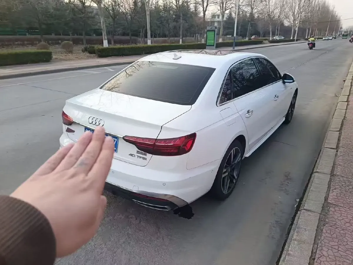 2020 Audi A4L 2.0T 190HP L4 7DCT,autocango,china used car exporter,china ev exporter,chinese used car exporter,chinese used ev exporter