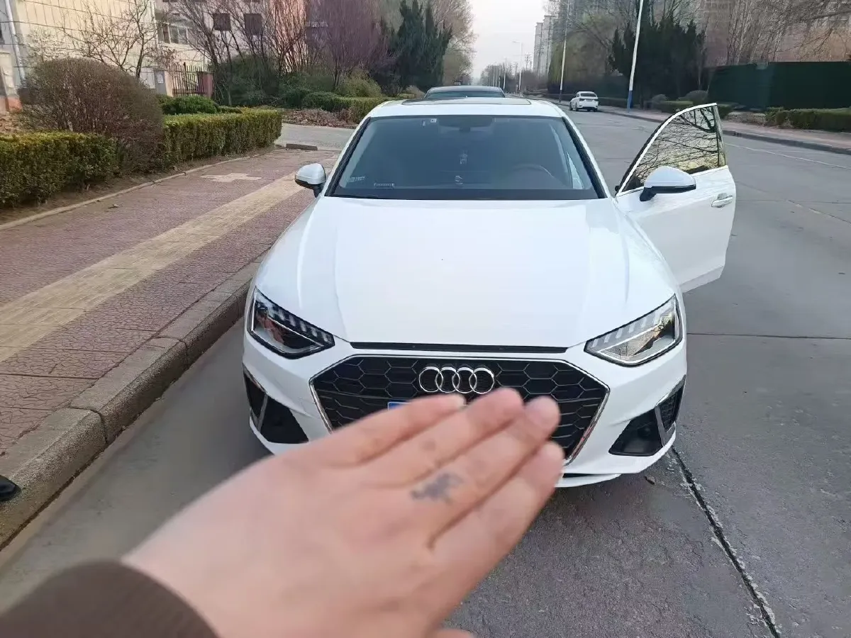 2020 Audi A4L 2.0T 190HP L4 7DCT,autocango,china used car exporter,china ev exporter,chinese used car exporter,chinese used ev exporter