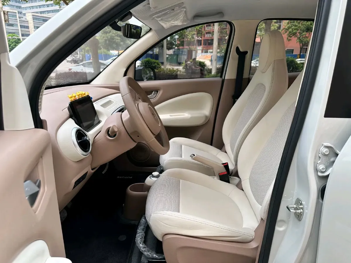 2025 WuLing HongGuang MINI EV BEV 16.2KWH,autocango,china used car exporter,china ev exporter,chinese used car exporter,chinese used ev exporter