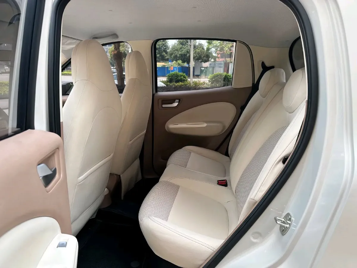 2025 WuLing HongGuang MINI EV BEV 16.2KWH,autocango,china used car exporter,china ev exporter,chinese used car exporter,chinese used ev exporter