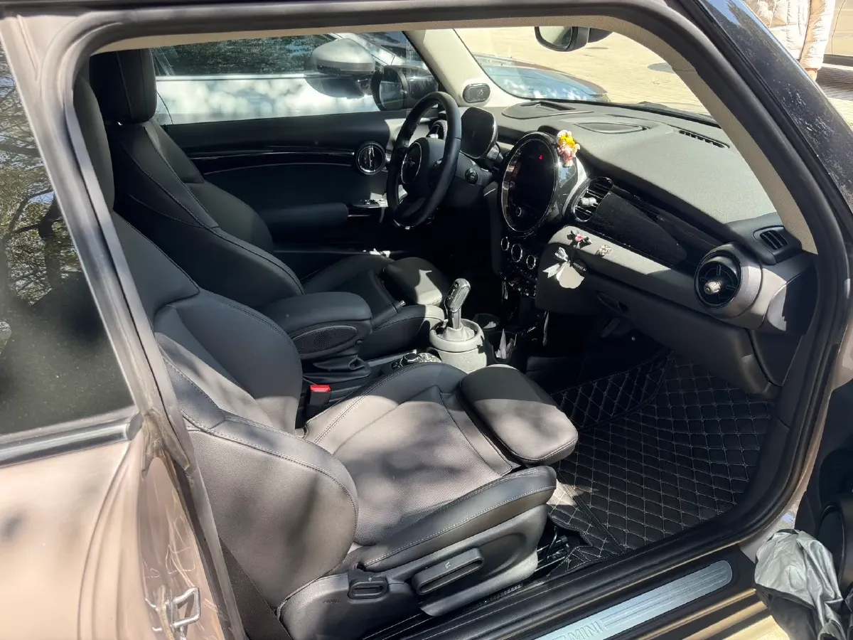 2023 MINI MINI 1.5T 136HP L3 7DCT,autocango,china used car exporter,china ev exporter,chinese used car exporter,chinese used ev exporter