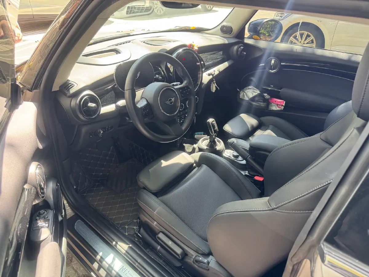 2023 MINI MINI 1.5T 136HP L3 7DCT,autocango,china used car exporter,china ev exporter,chinese used car exporter,chinese used ev exporter