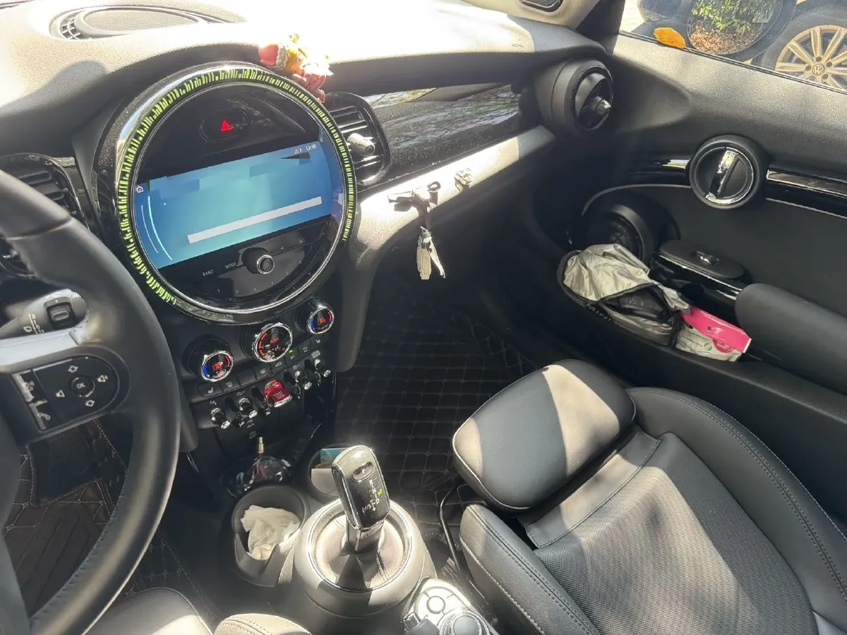 2023 MINI MINI 1.5T 136HP L3 7DCT,autocango,china used car exporter,china ev exporter,chinese used car exporter,chinese used ev exporter